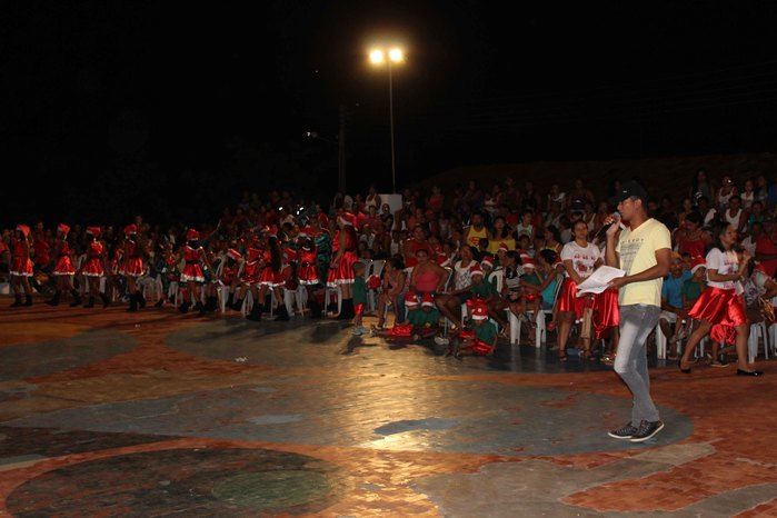 A Secretaria Municipal da Assistência Social realizou o Natal Feliz - Imagem 24