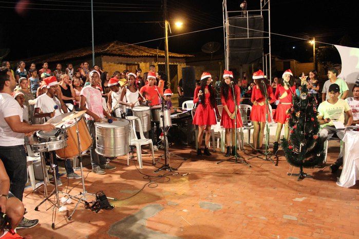 A Secretaria Municipal da Assistência Social realizou o Natal Feliz - Imagem 112