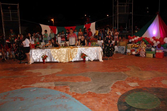 A Secretaria Municipal da Assistência Social realizou o Natal Feliz - Imagem 20