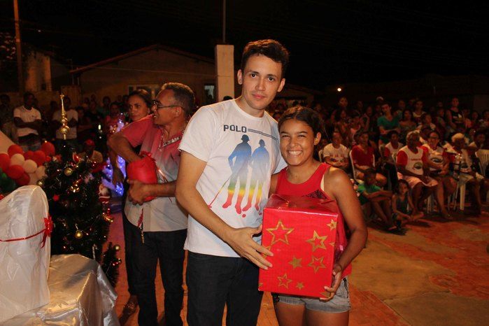 A Secretaria Municipal da Assistência Social realizou o Natal Feliz - Imagem 113