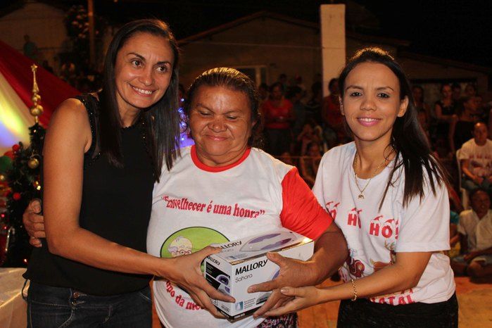 A Secretaria Municipal da Assistência Social realizou o Natal Feliz - Imagem 99