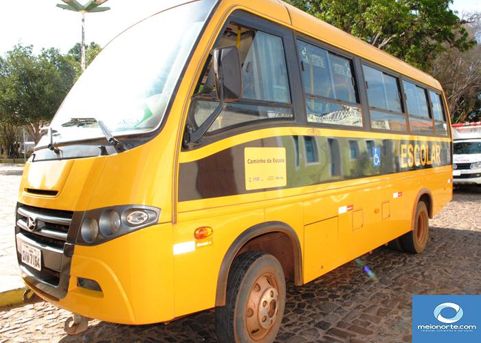 Município não leva todos veículos para a praça por falta de pneus - Imagem 23