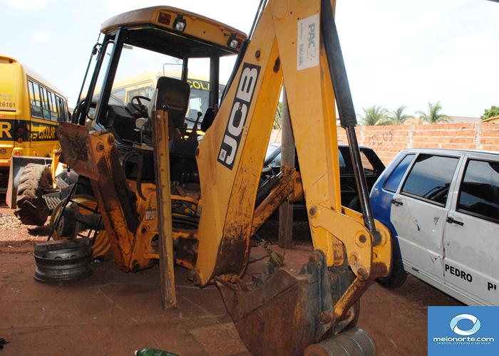 Município não leva todos veículos para a praça por falta de pneus - Imagem 127