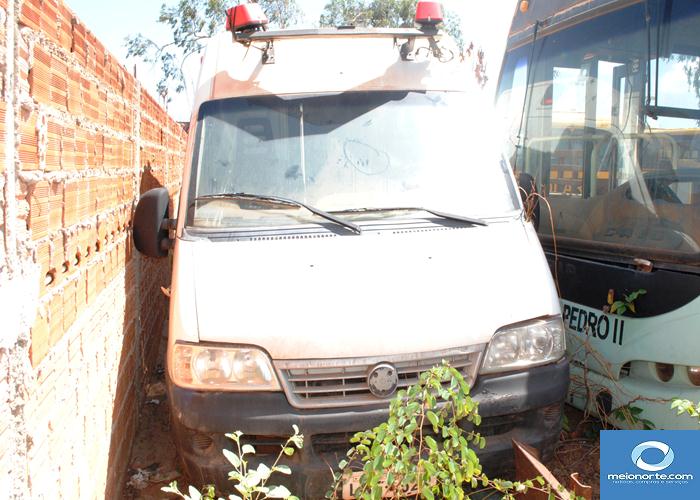 Município não leva todos veículos para a praça por falta de pneus - Imagem 172