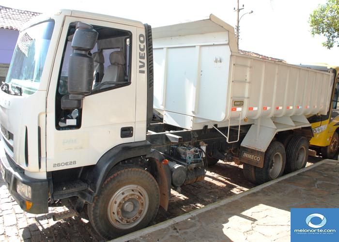 Município não leva todos veículos para a praça por falta de pneus - Imagem 9