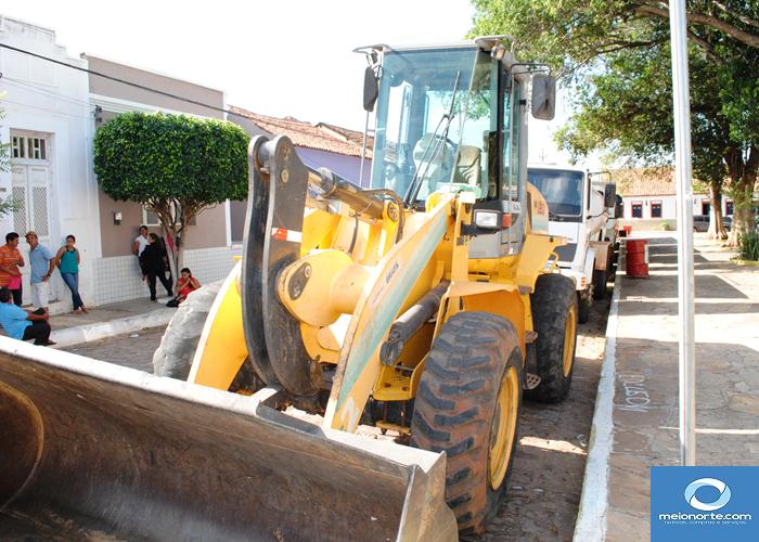 Município não leva todos veículos para a praça por falta de pneus - Imagem 13