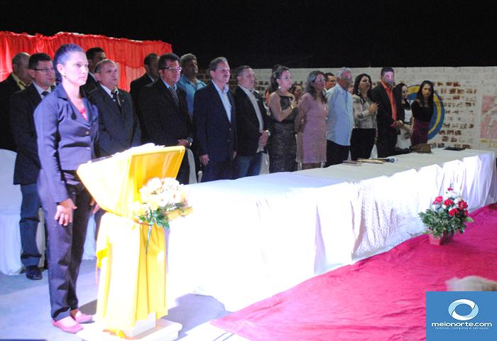 Em Sessão Solene Elizabete Brandão recebe Título de Cidadã Lagoense - Imagem 19