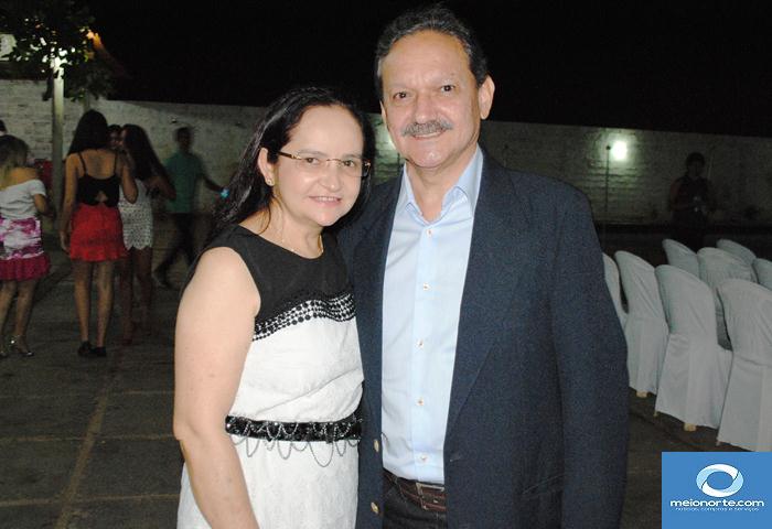 Em Sessão Solene Elizabete Brandão recebe Título de Cidadã Lagoense - Imagem 47