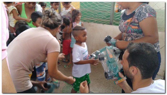 Crianças de Inhuma ganham presentes de um natal para todos  - Imagem 21