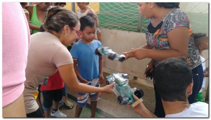 Crianças de Inhuma ganham presentes de um natal para todos  - Imagem 22