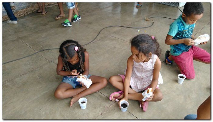 Crianças de Inhuma ganham presentes de um natal para todos  - Imagem 18