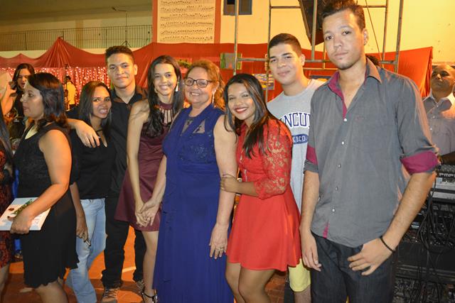 Colégio São Francisco encerra ano letivo com grande festa   - Imagem 37