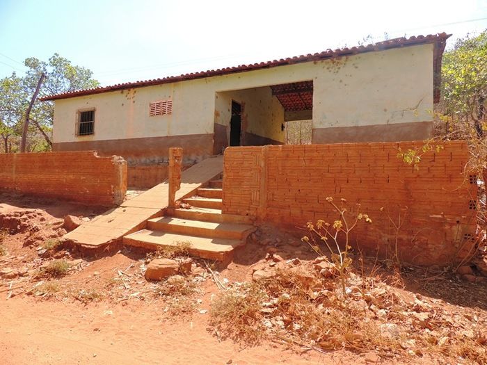 Município faz pouco caso e colégios ameaçam cair  - Imagem 2