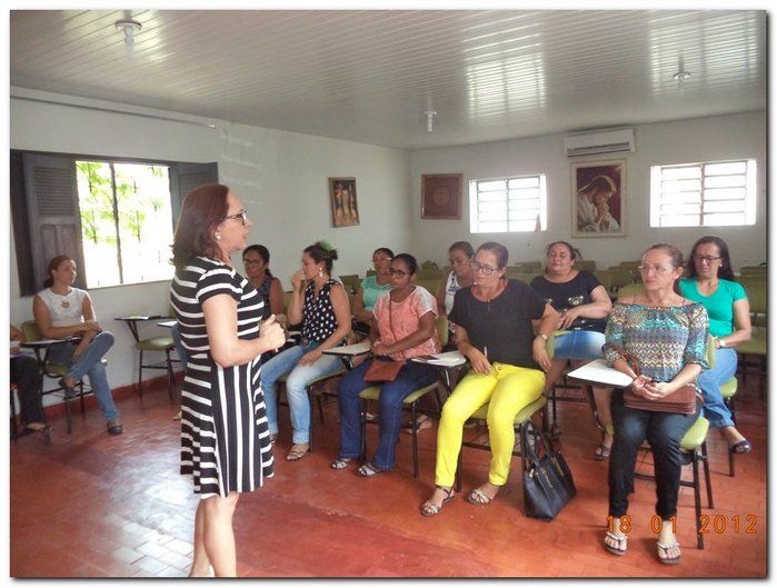 Secretária Municipal de Educação realiza reunião com gestores - Imagem 1