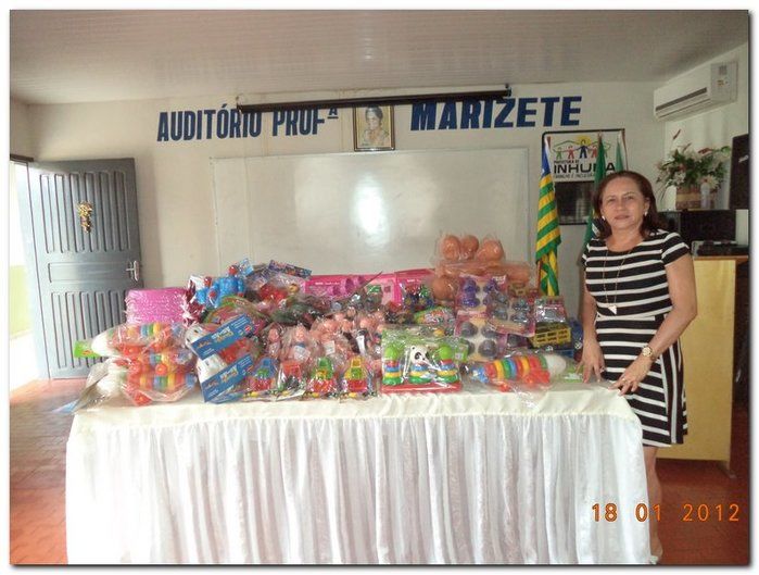 Secretária Municipal de Educação realiza reunião com gestores - Imagem 17