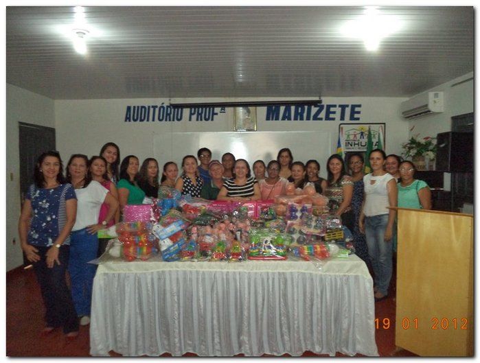 Secretária Municipal de Educação realiza reunião com gestores - Imagem 18