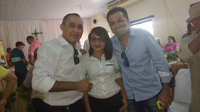 Casal Aristeu e Edilene junto com o amigo Nébio (Crédito: Aristeu Carvalho)