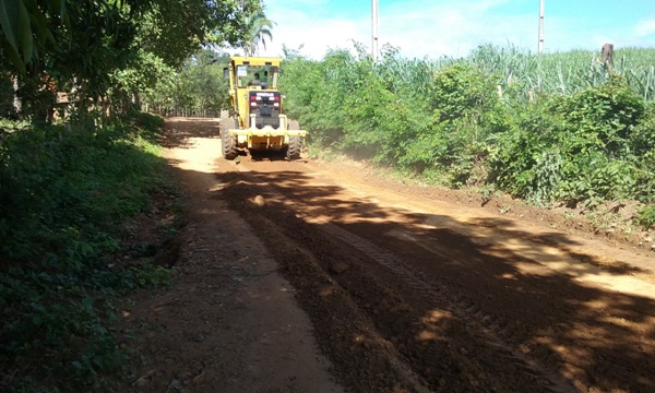 Prefeitura de Lagoinha começa recupera estrada Vicinal - Imagem 6