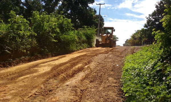 Prefeitura de Lagoinha começa recupera estrada Vicinal - Imagem 3