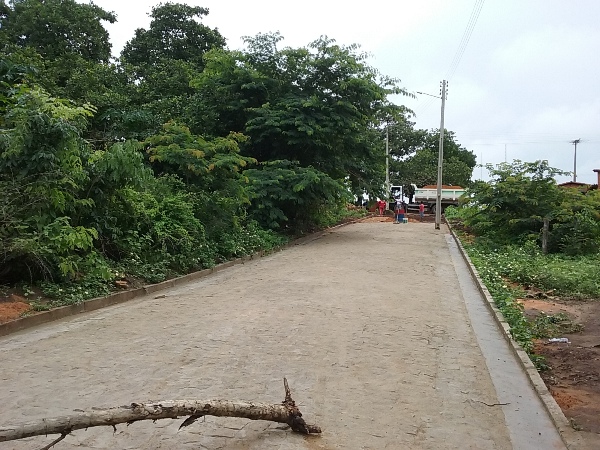 Prefeitura constrói calçamento em Via de Acesso a Vila da Paz  - Imagem 2