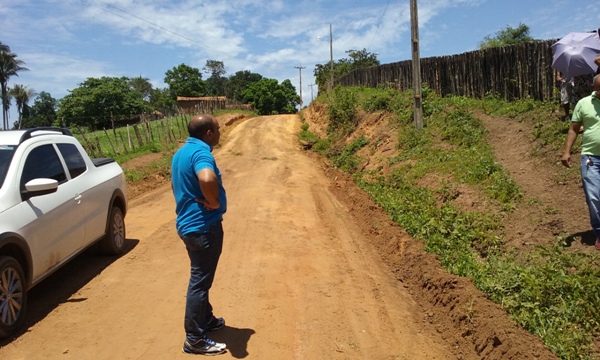 Prefeitura de Lagoinha começa recupera estrada Vicinal - Imagem 12