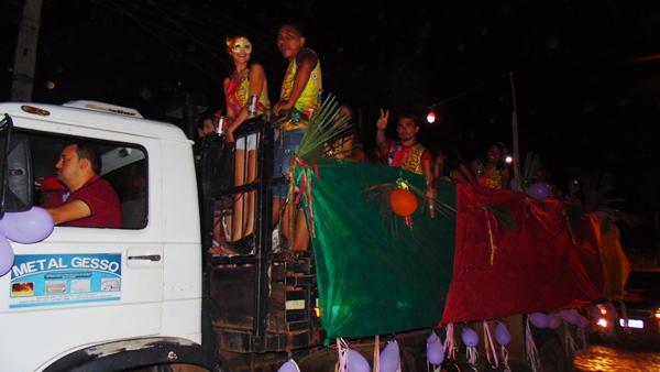 David e forró da ostentação animam ultima noite de carnaval - Imagem 9