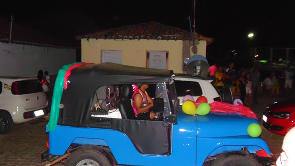 David e forró da ostentação animam ultima noite de carnaval - Imagem 17