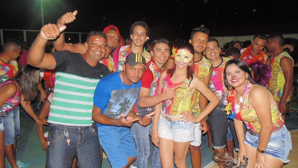 David e forró da ostentação animam ultima noite de carnaval - Imagem 36