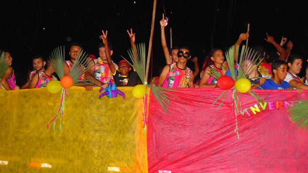 David e forró da ostentação animam ultima noite de carnaval - Imagem 14