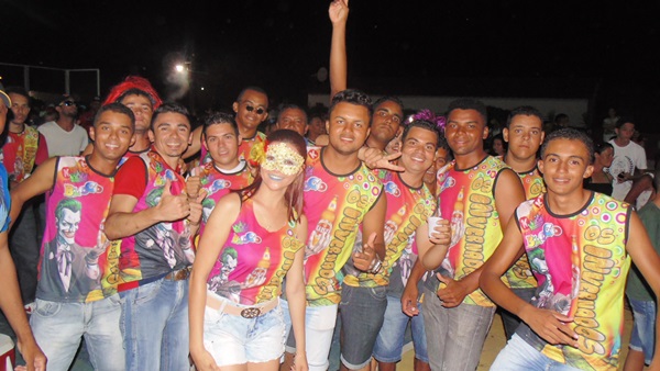 David e forró da ostentação animam ultima noite de carnaval - Imagem 34