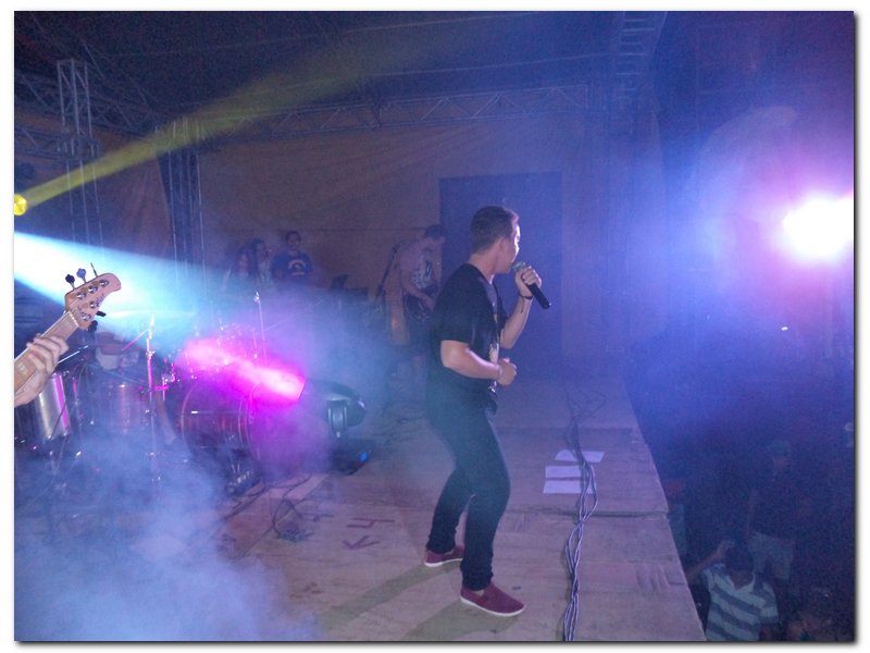 Primeira noite de Carnaval em Inhuma atrai muitos foliões