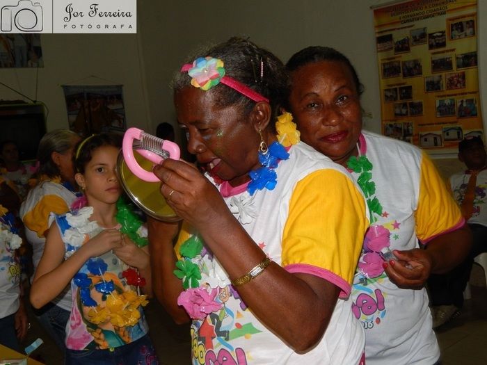 Tradicional carnaval com os Idosos do Grupo Na Flor da Idade - Imagem 4