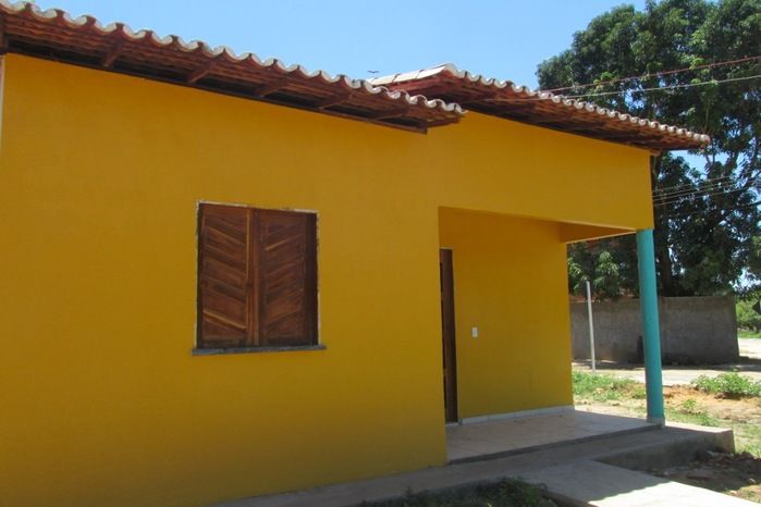 Vende-se uma casa no centro de Agricolândia - Imagem 4