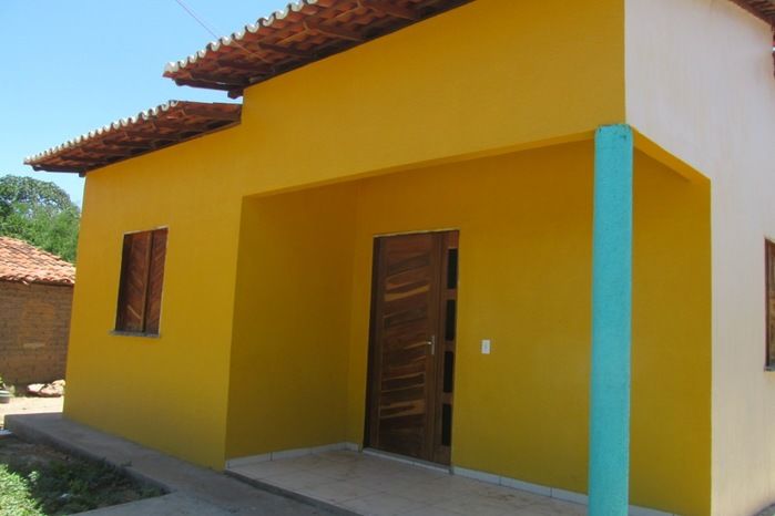 Vende-se uma casa no centro de Agricolândia - Imagem 6
