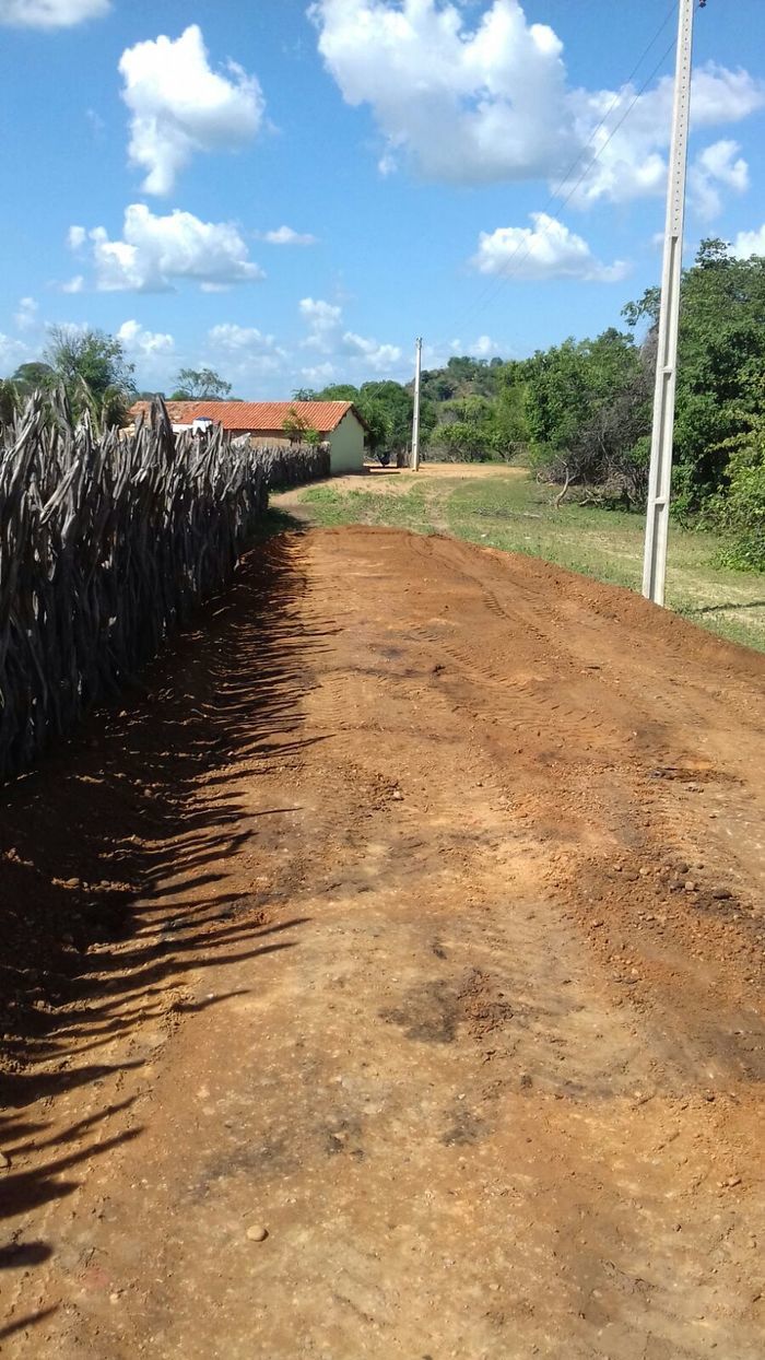 Prefeito revitaliza estradas vicinais do município de Santo Inácio - Imagem 4