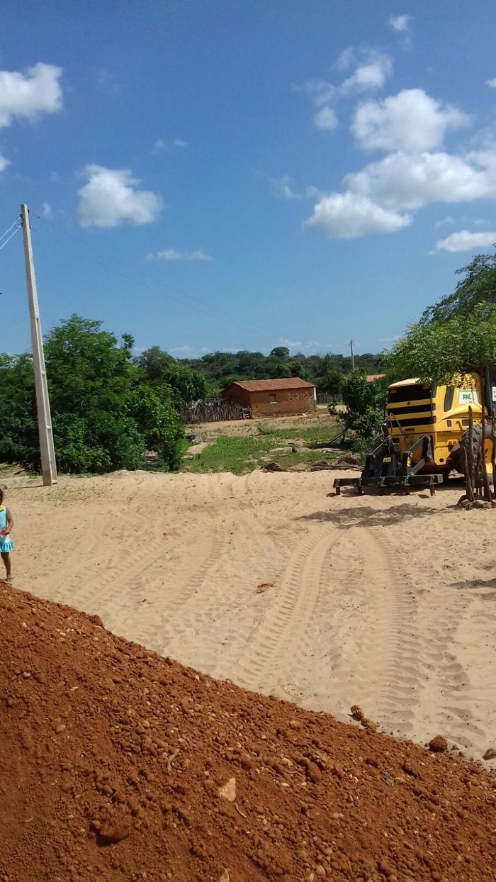 Prefeito revitaliza estradas vicinais do município de Santo Inácio - Imagem 13