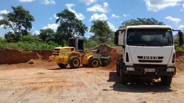 Prefeito revitaliza estradas vicinais do município de Santo Inácio - Imagem 1
