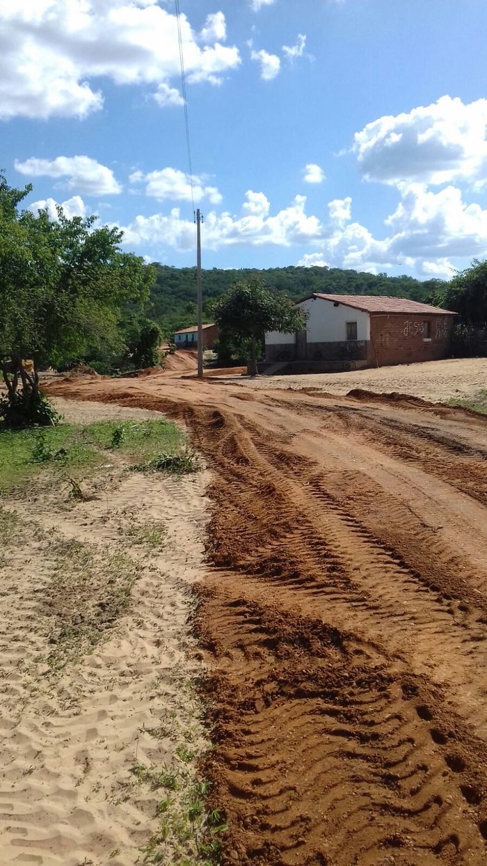 Prefeito revitaliza estradas vicinais do município de Santo Inácio - Imagem 6