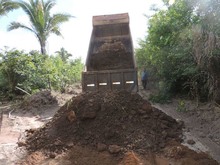 Moradores da localidade Santa Maria são beneficiados com estrada - Imagem 2