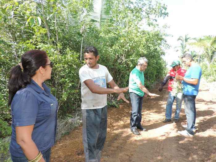 Moradores da localidade Santa Maria são beneficiados com estrada - Imagem 3