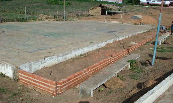 Prefeitura de Lagoinha faz reforma da Quadra de Esportes no Centro  - Imagem 4