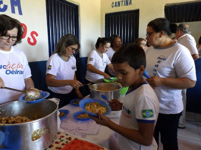 Povoado Chapada das Contendas recebe estrada e escola reformadas - Imagem 28