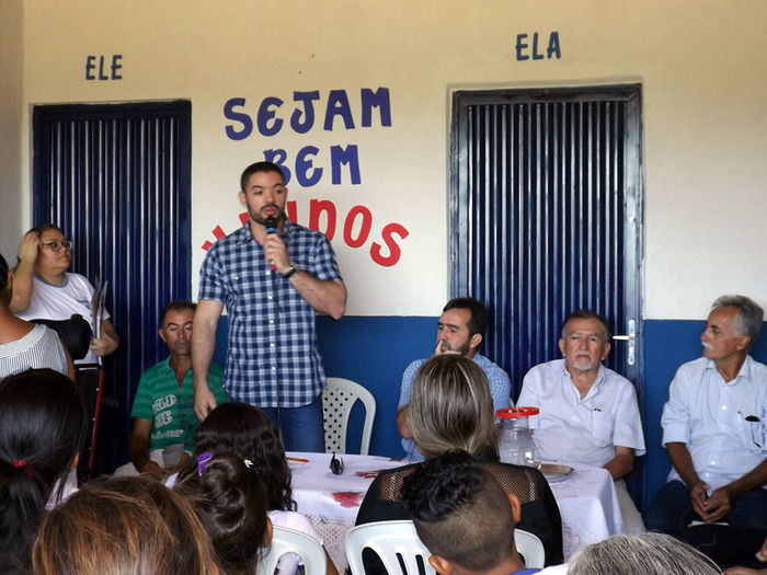 Povoado Chapada das Contendas recebe estrada e escola reformadas - Imagem 24