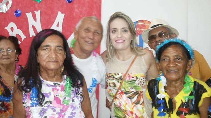 Clube da Melhor Idade de Oeiras realiza Baile do Havaí - Imagem 23