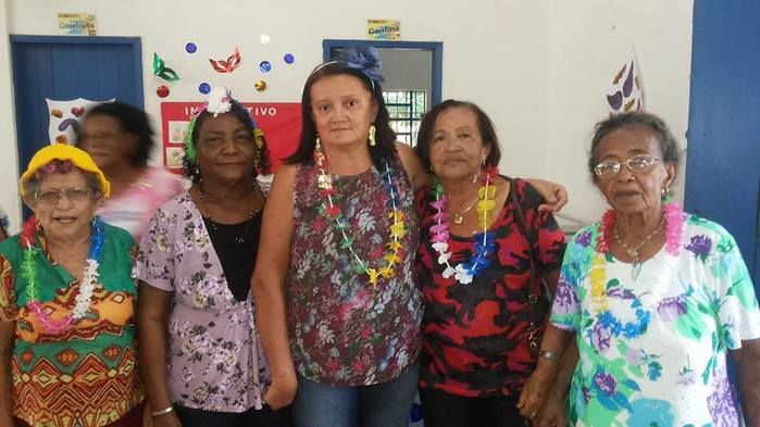 Clube da Melhor Idade de Oeiras realiza Baile do Havaí - Imagem 21