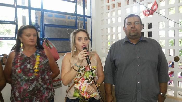 Clube da Melhor Idade de Oeiras realiza Baile do Havaí - Imagem 13