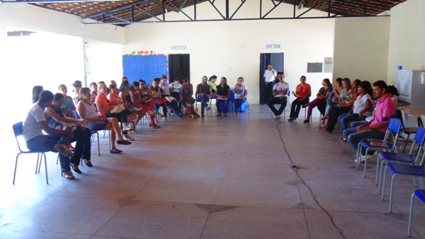 Prefeito participa de reunião com professores  - Imagem 1