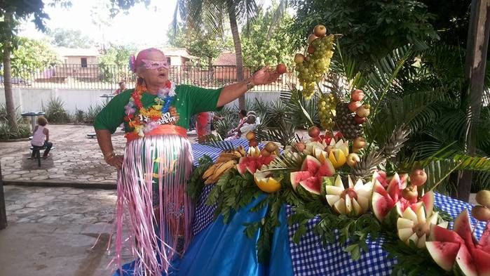 Clube da Melhor Idade de Oeiras realiza Baile do Havaí - Imagem 9