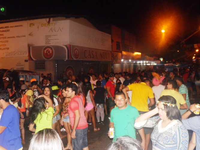 Veja fotos da segunda noite do carnaval em União - Imagem 17