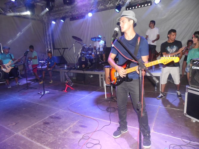 Veja fotos da segunda noite do carnaval em União - Imagem 27